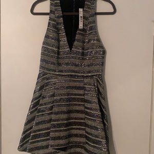 Beautiful fit & flair sz8